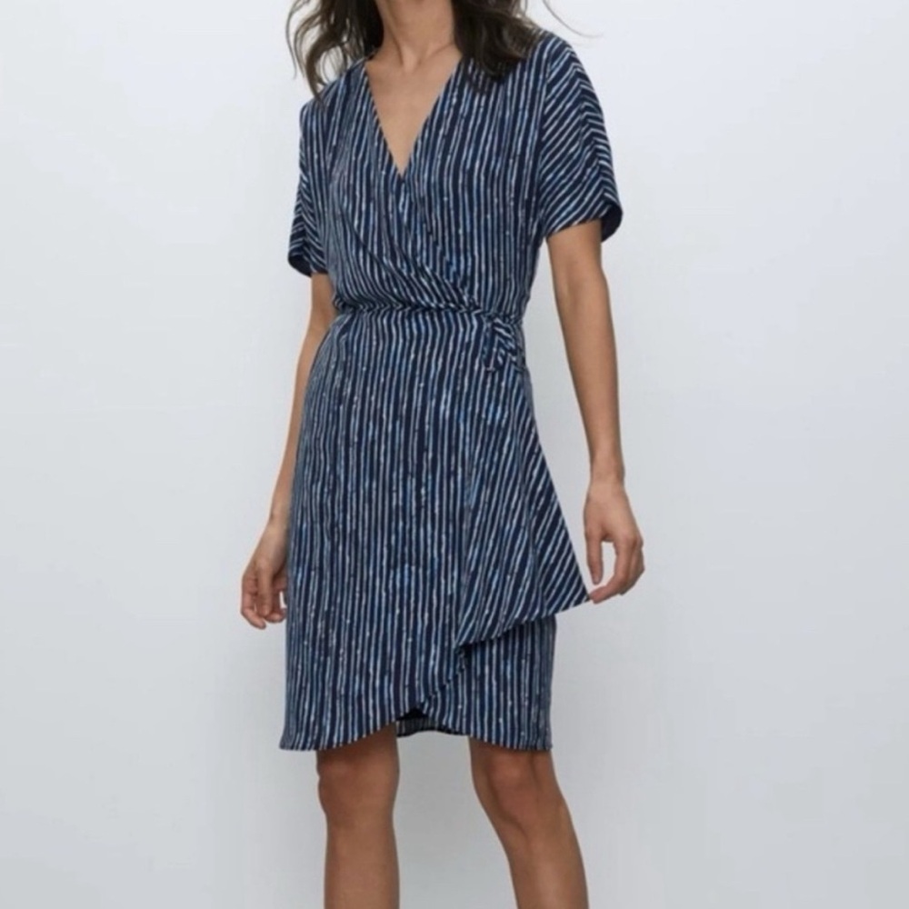 ARITZIA Babaton Wallace Wrap Dress women’s size medium VEUC